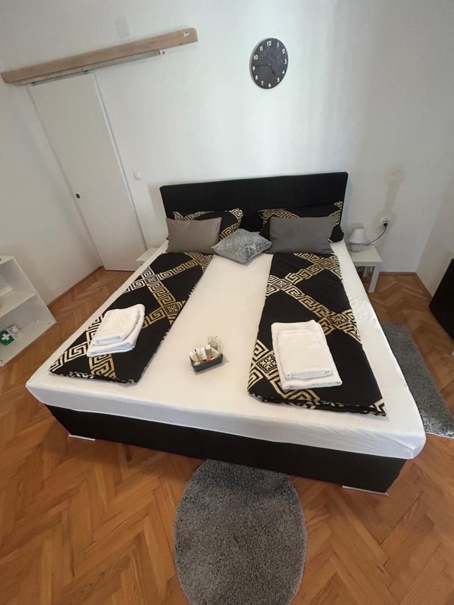Apartmani 드라말리 외부 사진
